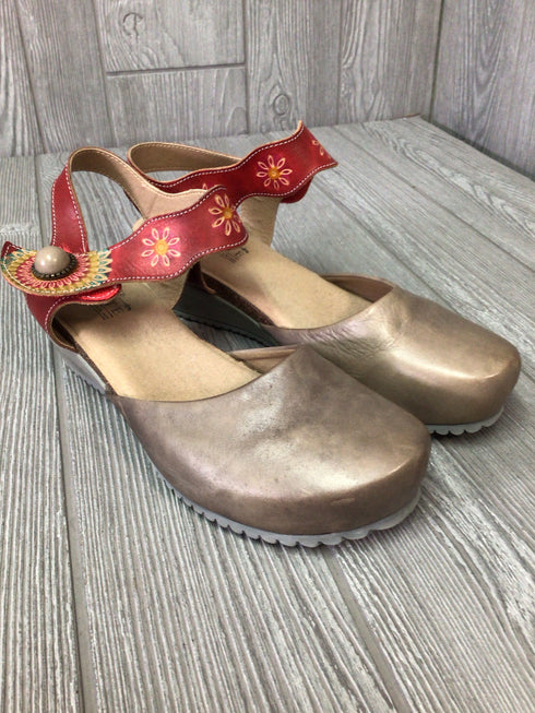 L'Artiste Wedges Size 9-40